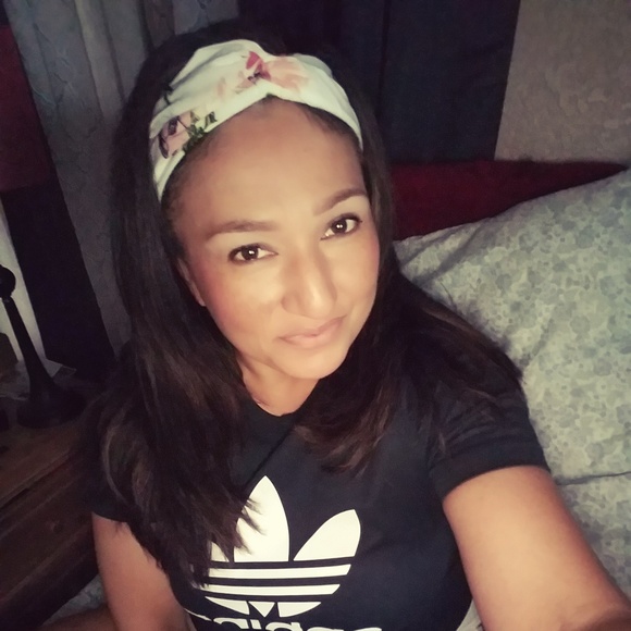 Meet your Posher, Lucero - Picture 1 of 1